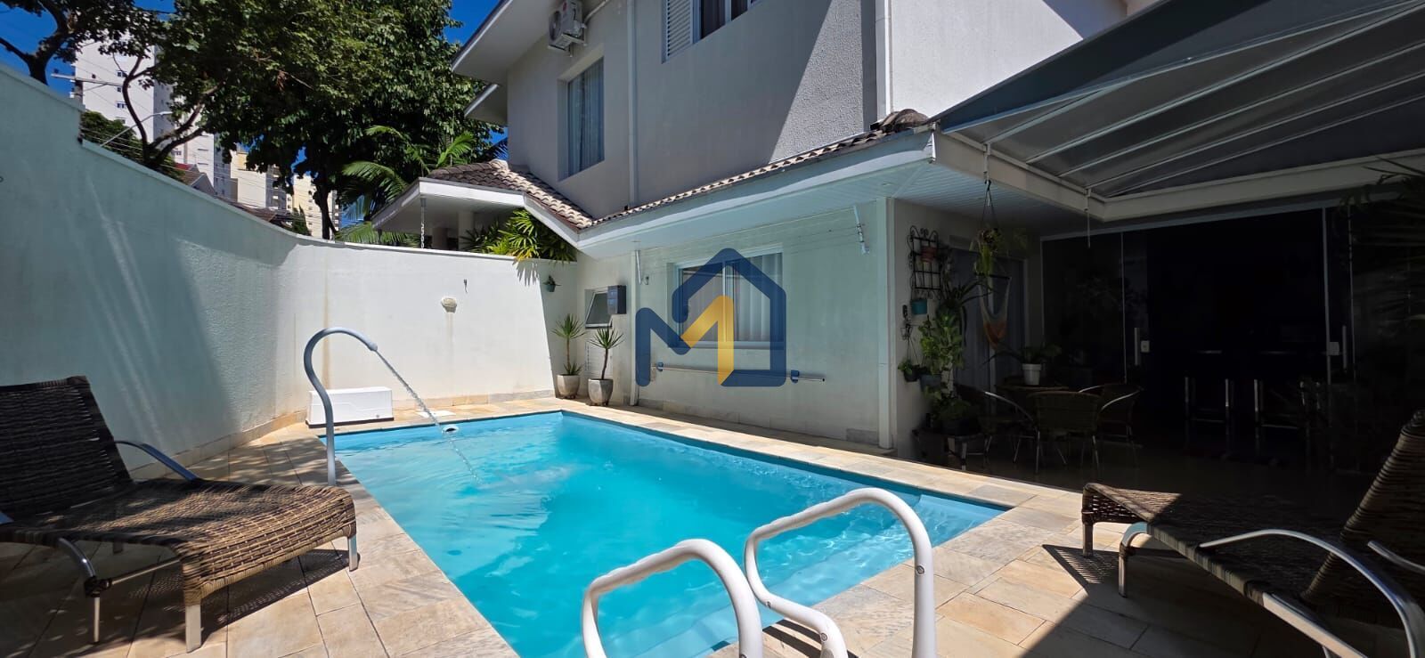 Casa, 3 quartos, 196 m² - Foto 2