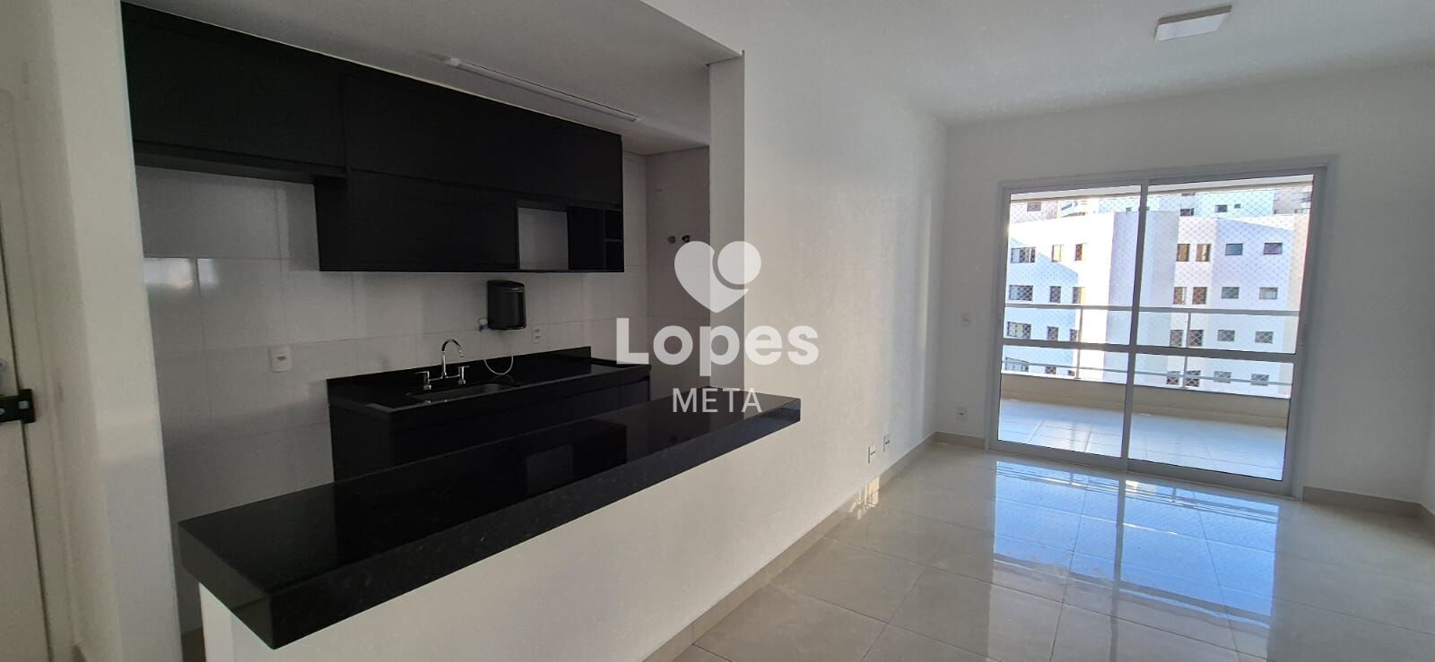 Apartamento à venda com 2 quartos, 78m² - Foto 2