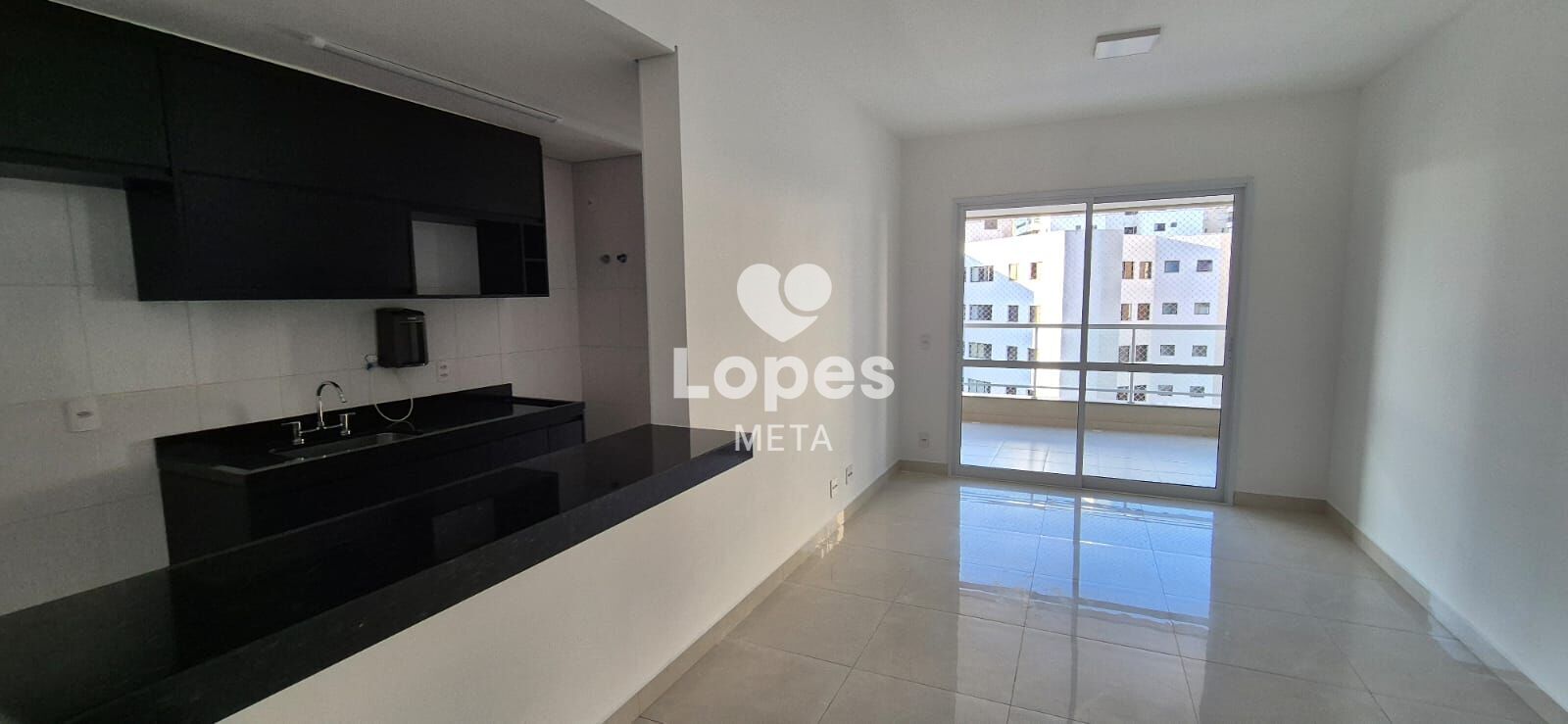 Apartamento à venda com 2 quartos, 78m² - Foto 1