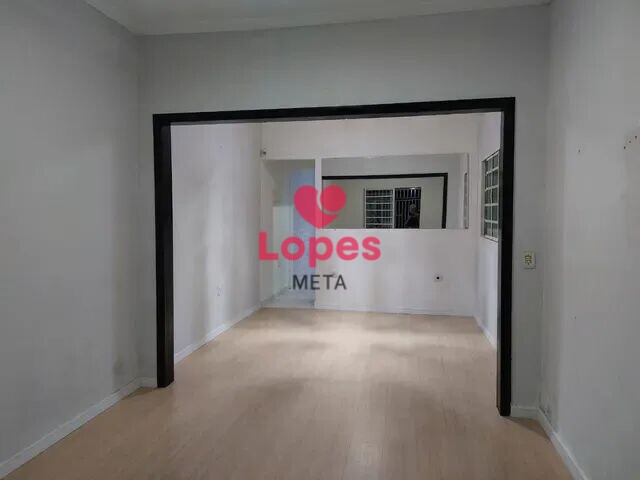 Casa à venda com 2 quartos, 75m² - Foto 1