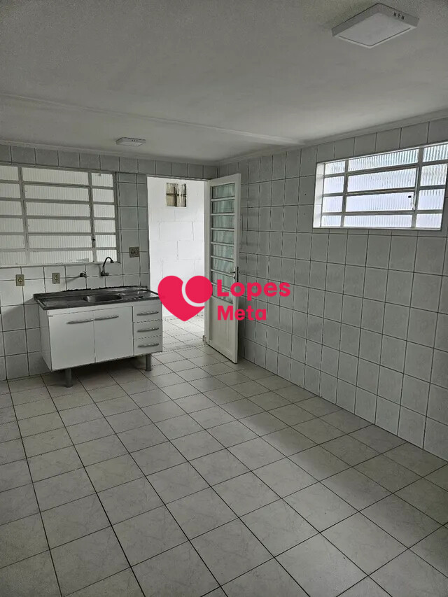 Casa à venda com 4 quartos, 148m² - Foto 2