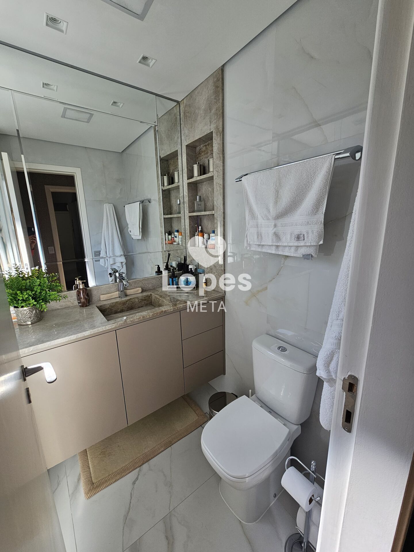 Apartamento à venda com 2 quartos, 105m² - Foto 31