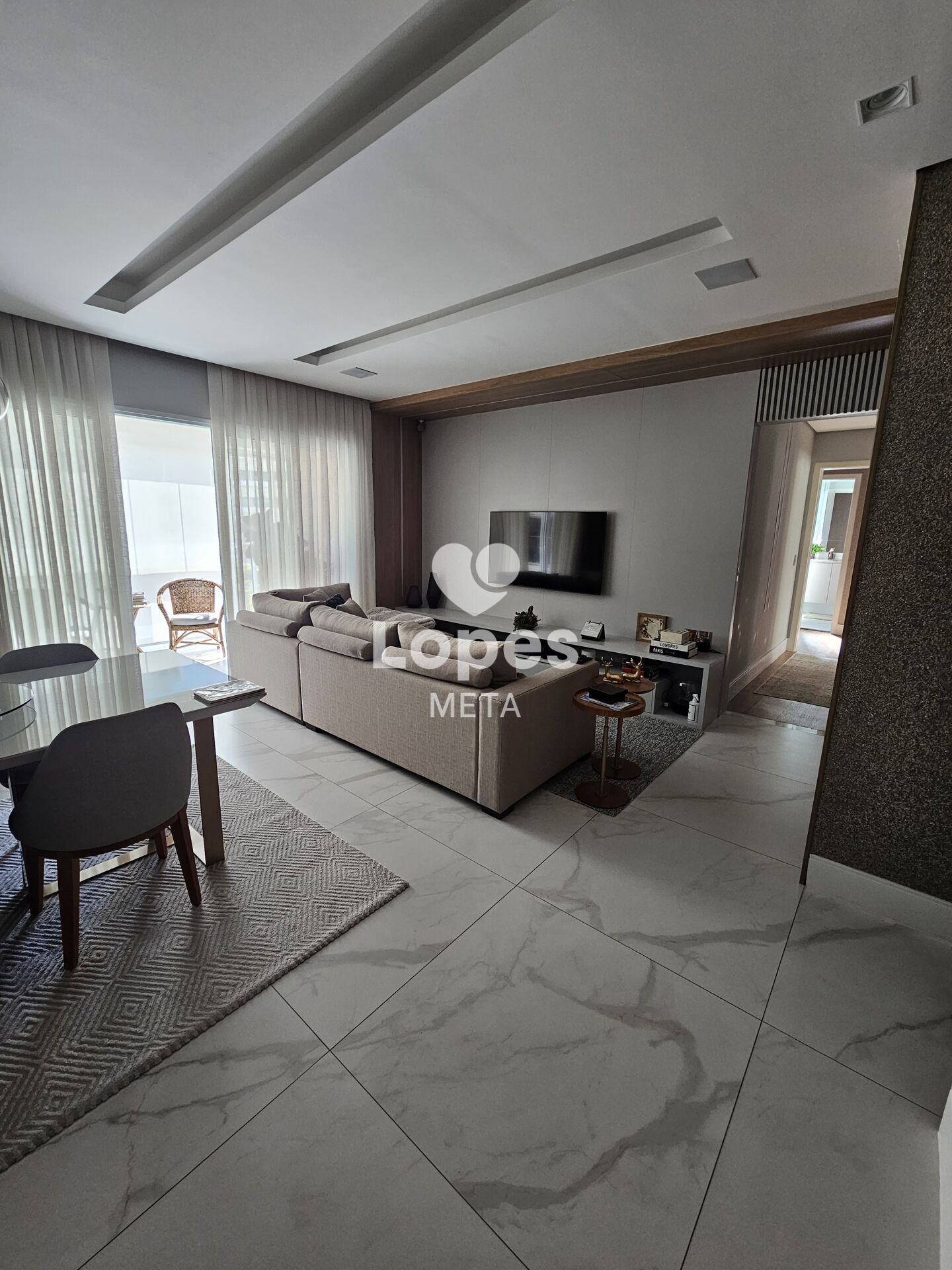 Apartamento à venda com 2 quartos, 105m² - Foto 8