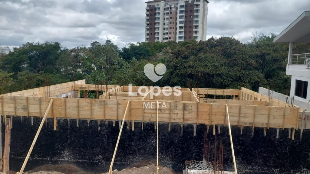 Casa à venda com 3 quartos, 180m² - Foto 7