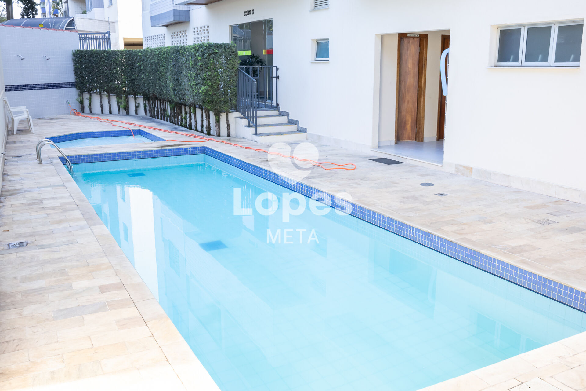 Apartamento à venda com 3 quartos, 110m² - Foto 1