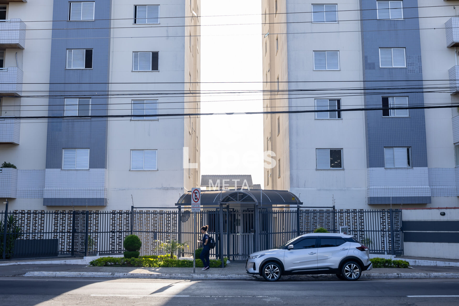 Apartamento à venda com 3 quartos, 110m² - Foto 2