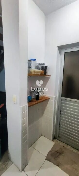 Casa à venda com 2 quartos, 75m² - Foto 10