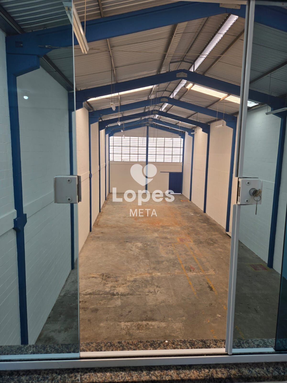 Loja-Salão, 572 m² - Foto 1