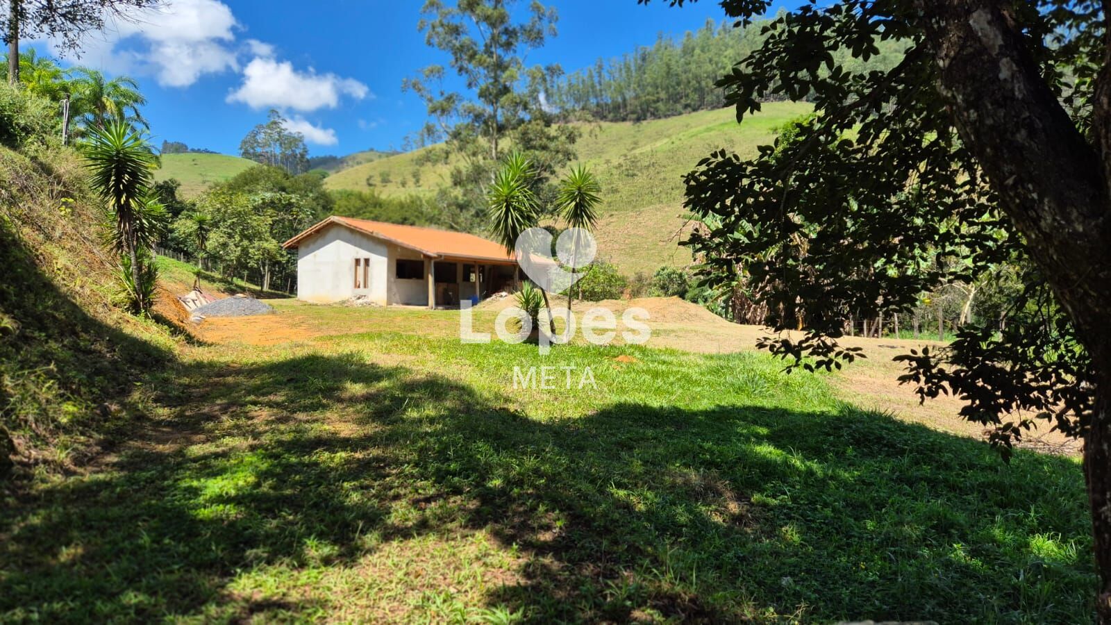 Chácara à venda com 1 quarto, 22000m² - Foto 1