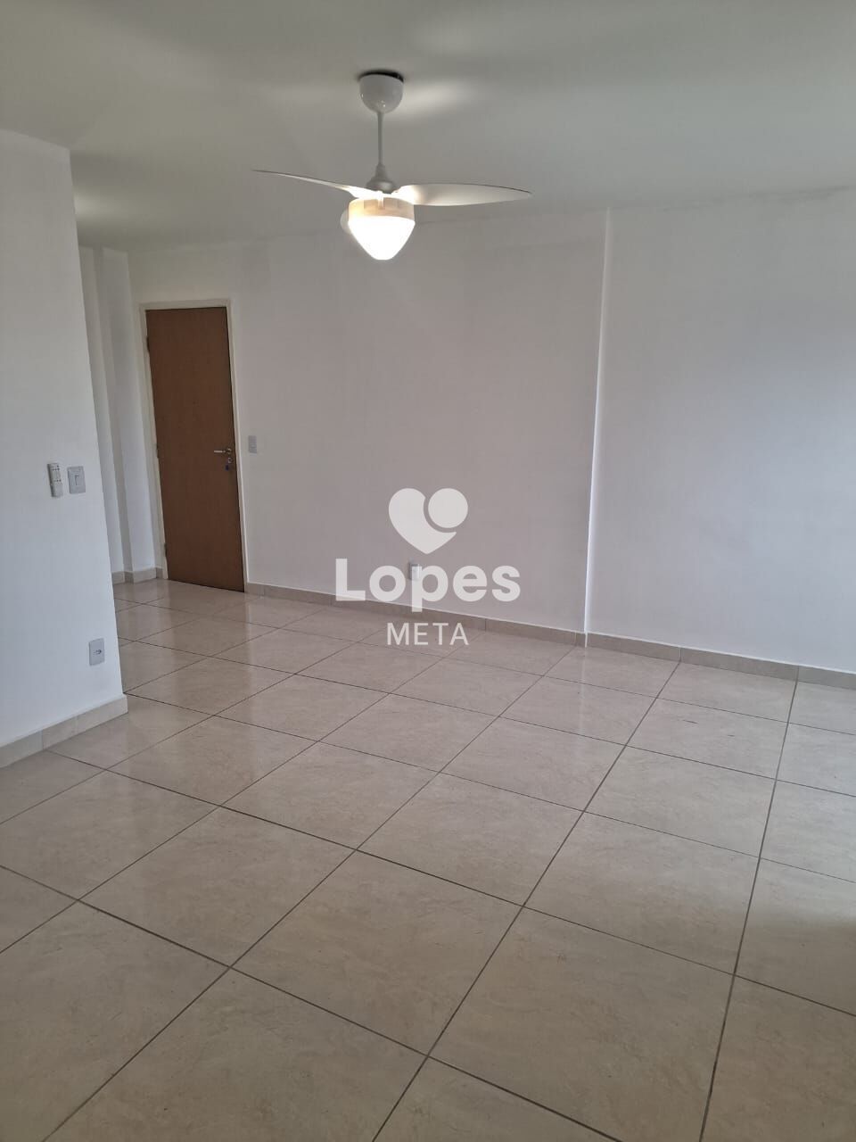 Apartamento para alugar com 3 quartos, 70m² - Foto 2
