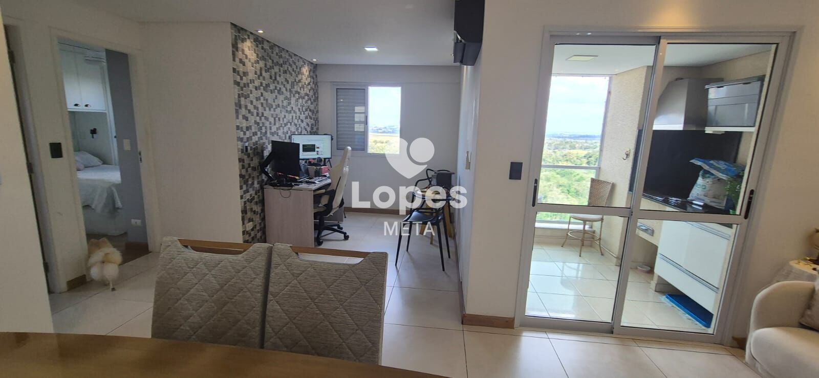 Apartamento à venda com 2 quartos, 70m² - Foto 3