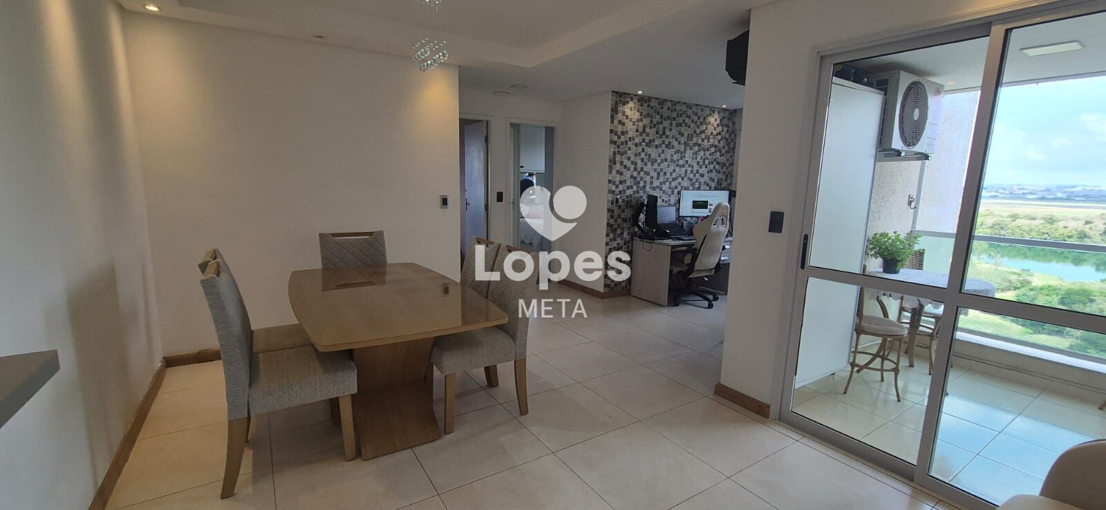 Apartamento à venda com 2 quartos, 70m² - Foto 2