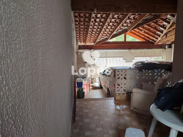 Casa à venda com 3 quartos, 140m² - Foto 2