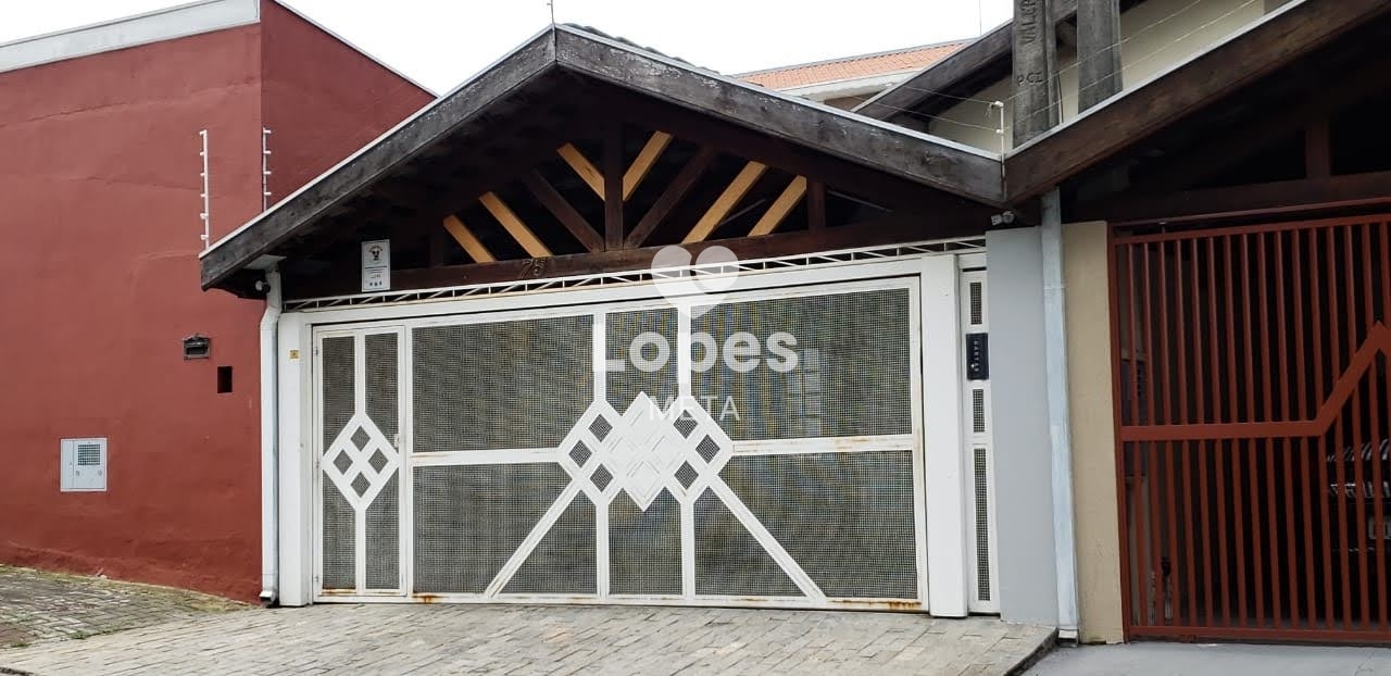 Casa à venda com 3 quartos, 125m² - Foto 1