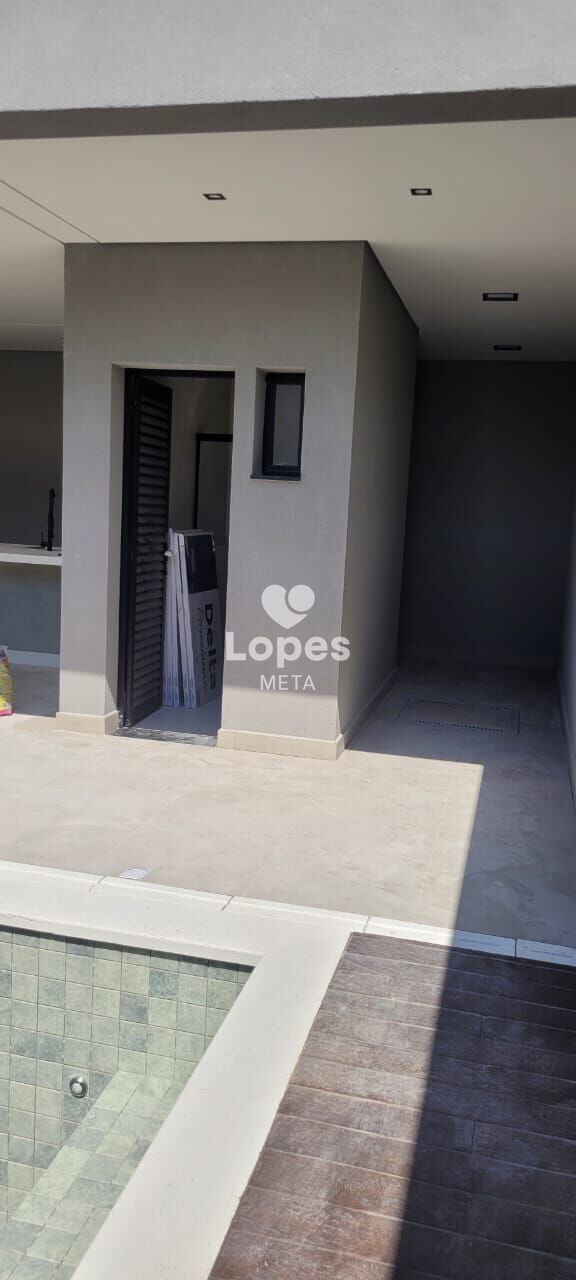 Casa à venda com 4 quartos, 270m² - Foto 9