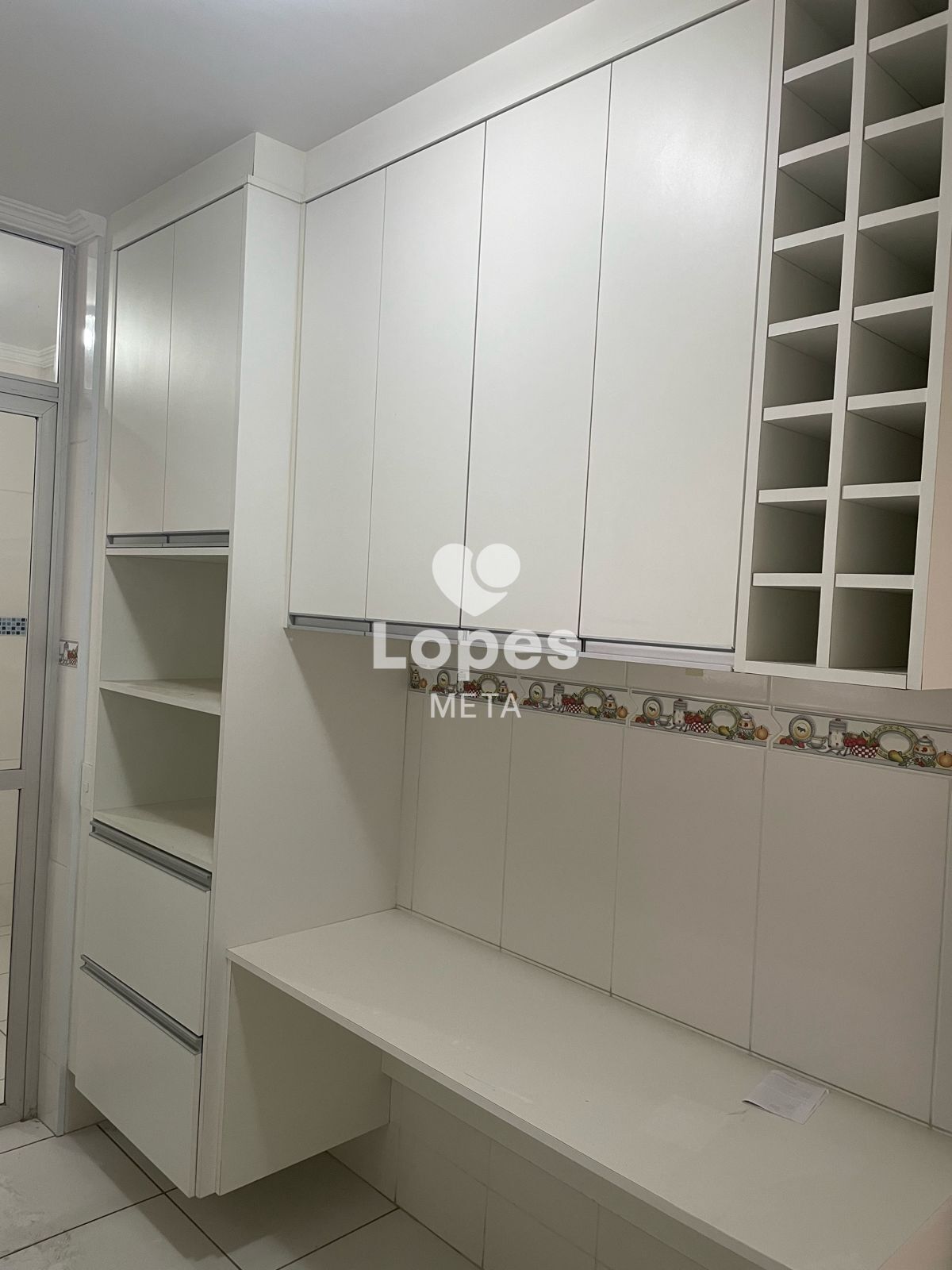 Apartamento à venda com 3 quartos, 90m² - Foto 4