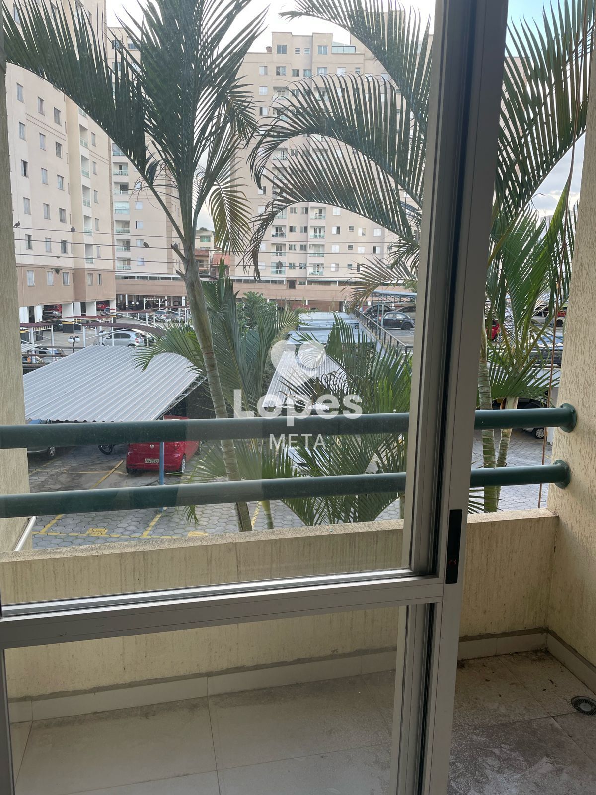 Apartamento à venda com 3 quartos, 90m² - Foto 1