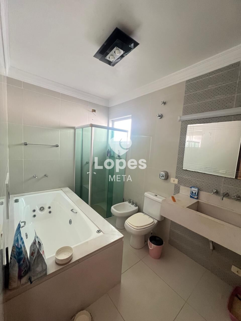 Casa para alugar com 4 quartos, 260m² - Foto 16