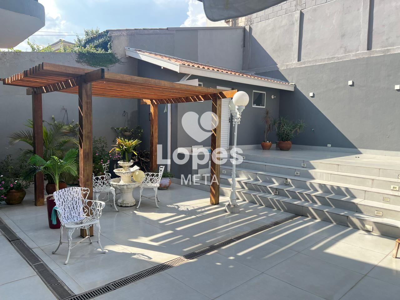 Casa para alugar com 4 quartos, 260m² - Foto 3