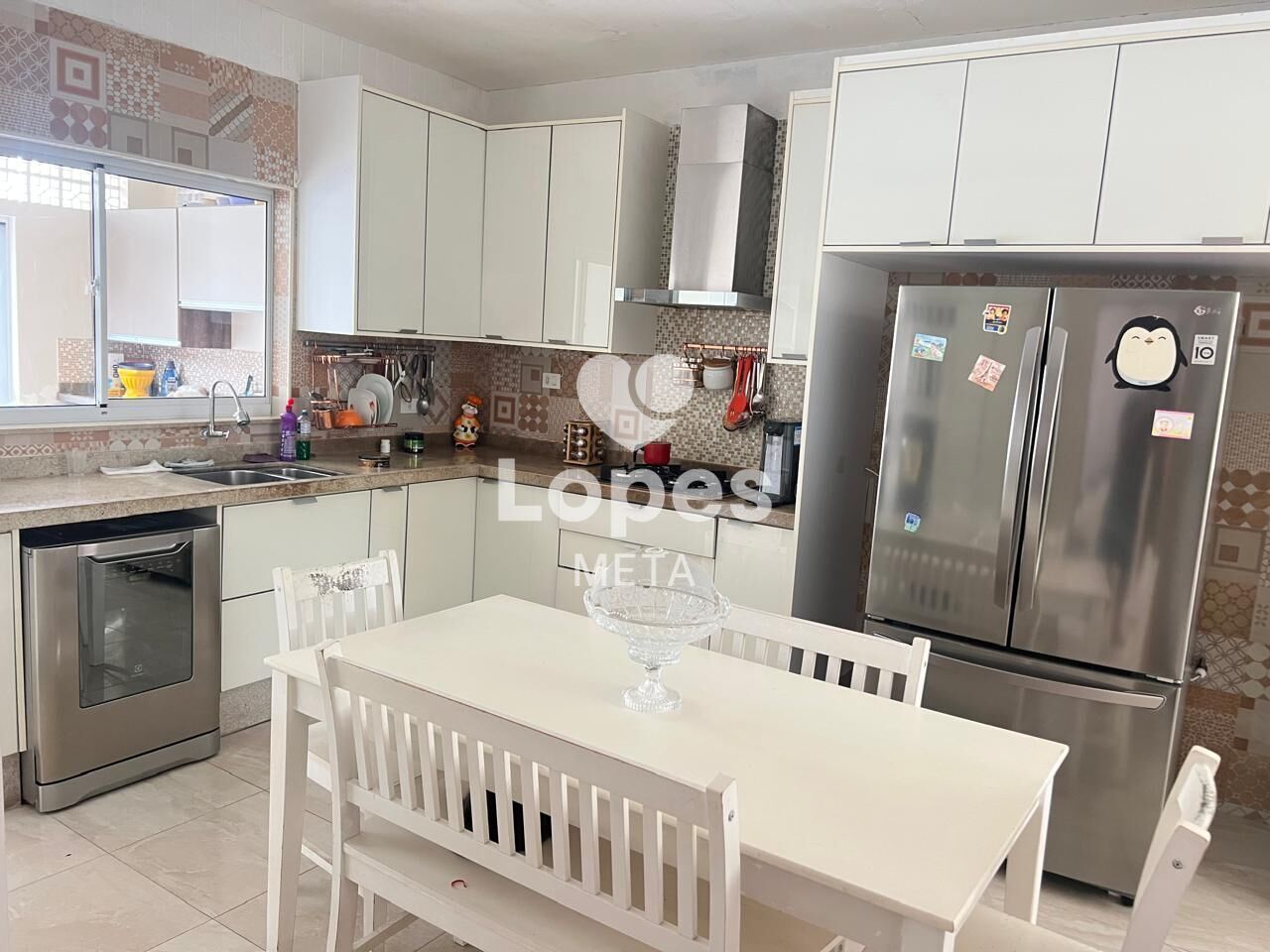 Casa para alugar com 4 quartos, 260m² - Foto 8