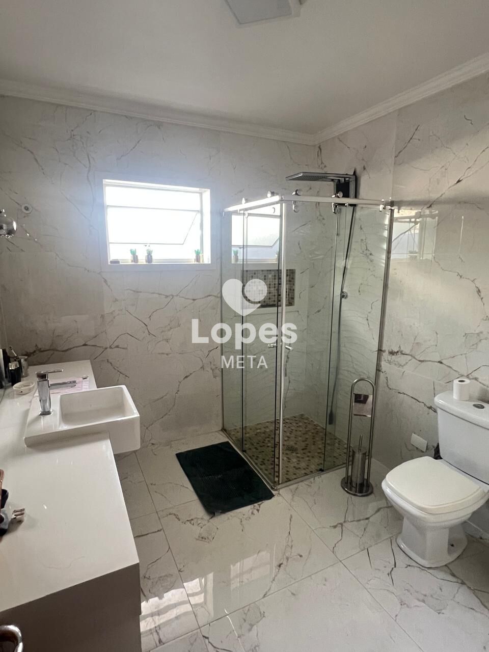 Casa para alugar com 4 quartos, 260m² - Foto 15