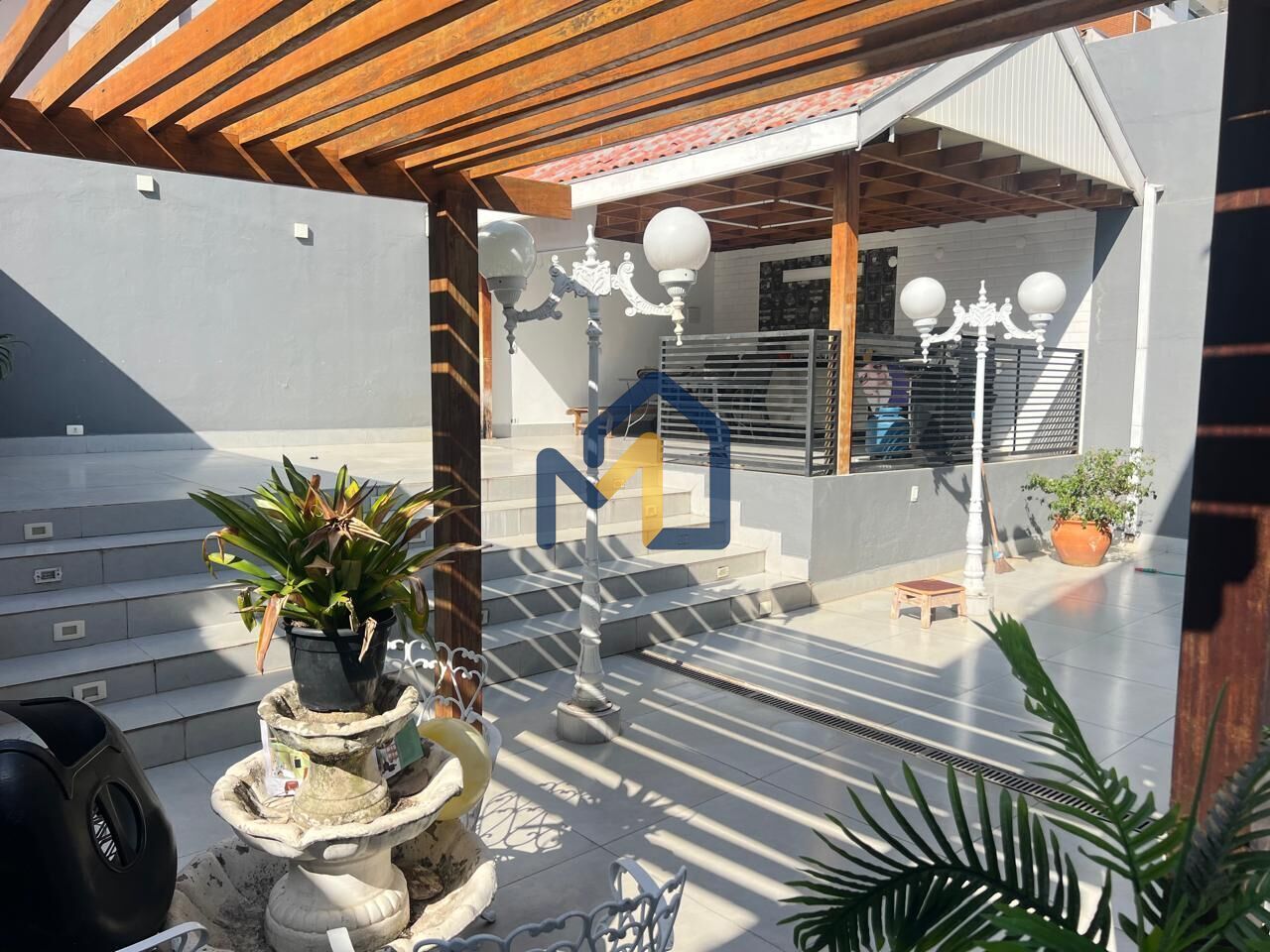 Casa, 4 quartos, 260 m² - Foto 1