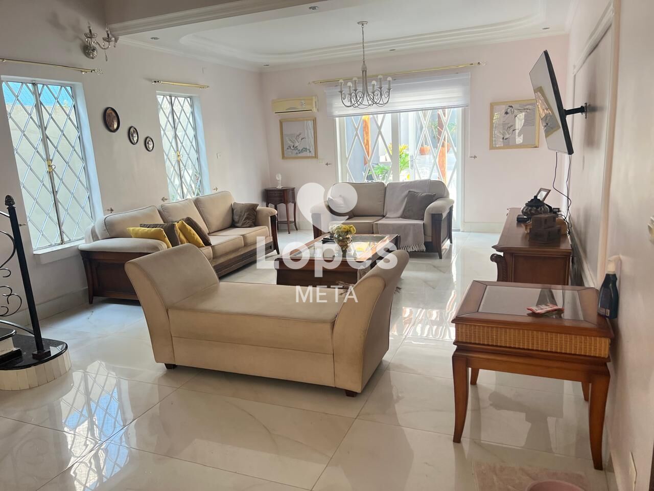 Casa para alugar com 4 quartos, 260m² - Foto 4