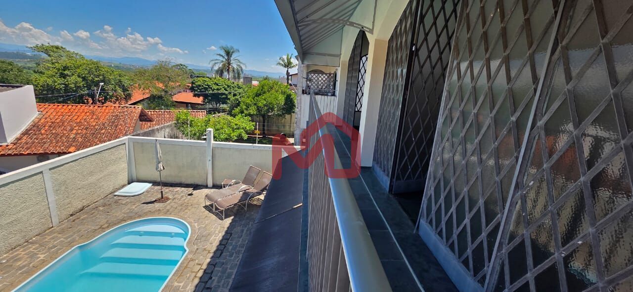 Casa, 3 quartos, 293 m² - Foto 2