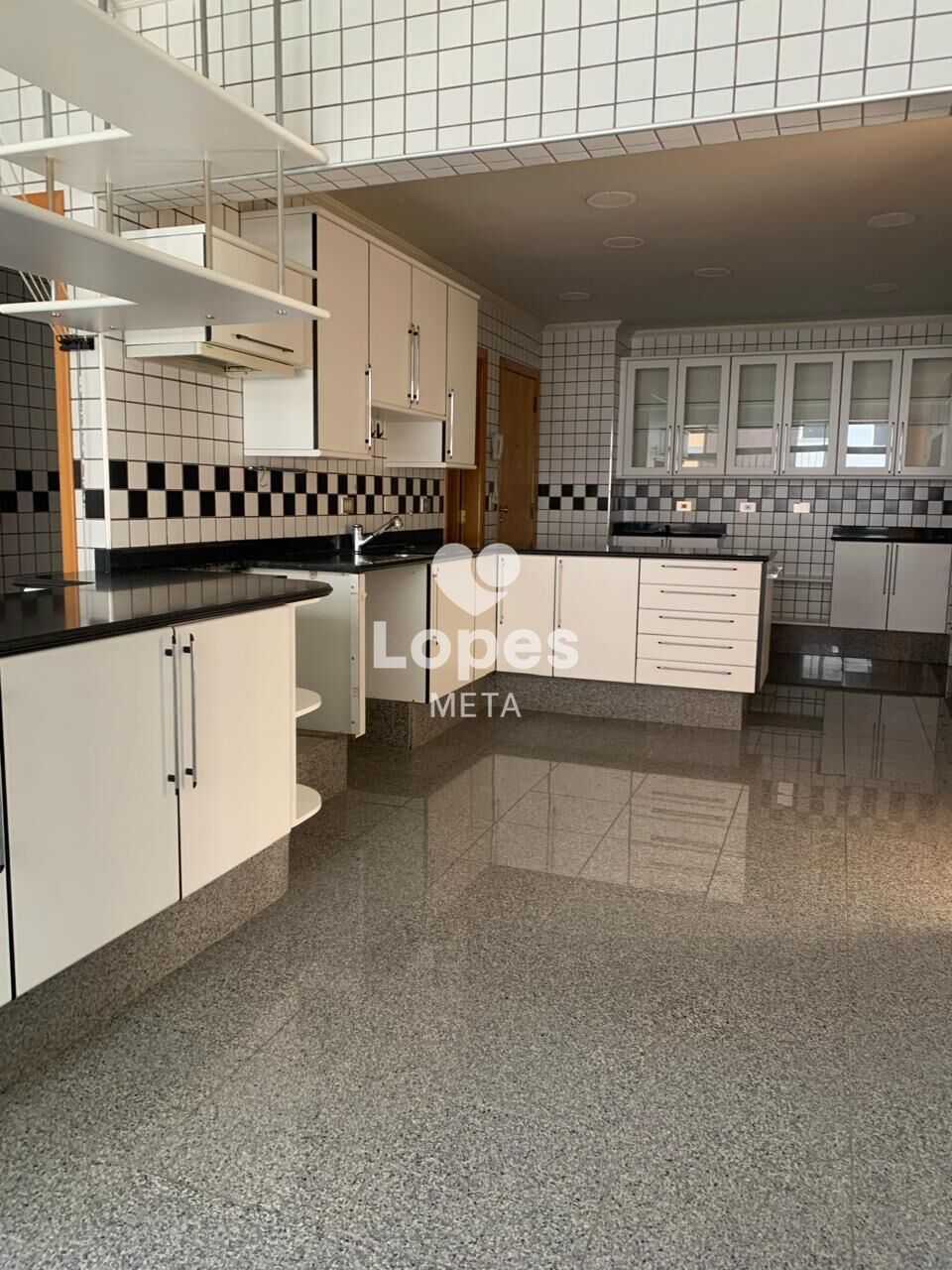 Apartamento à venda com 4 quartos, 175m² - Foto 3