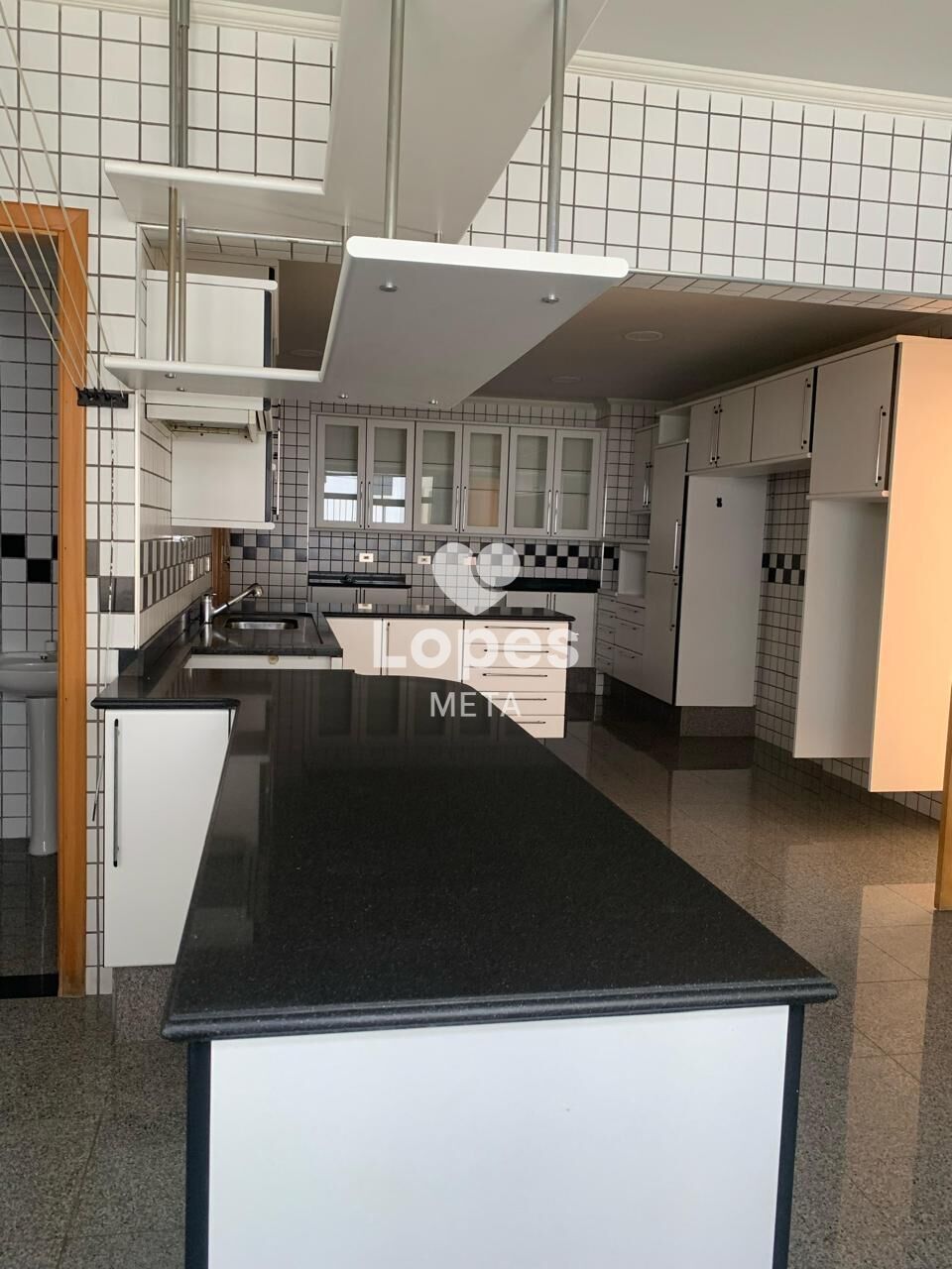 Apartamento à venda com 4 quartos, 175m² - Foto 4