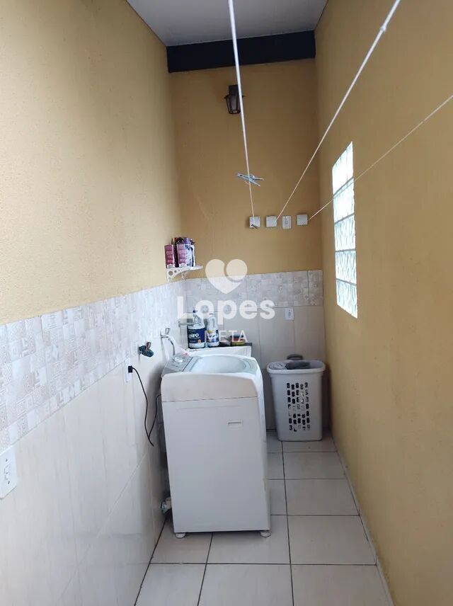 Sobrado à venda com 4 quartos, 110m² - Foto 2