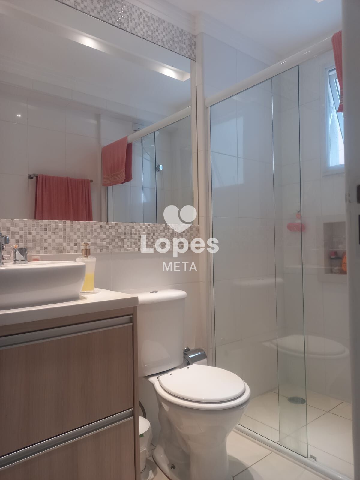 Apartamento para alugar com 2 quartos, 75m² - Foto 15