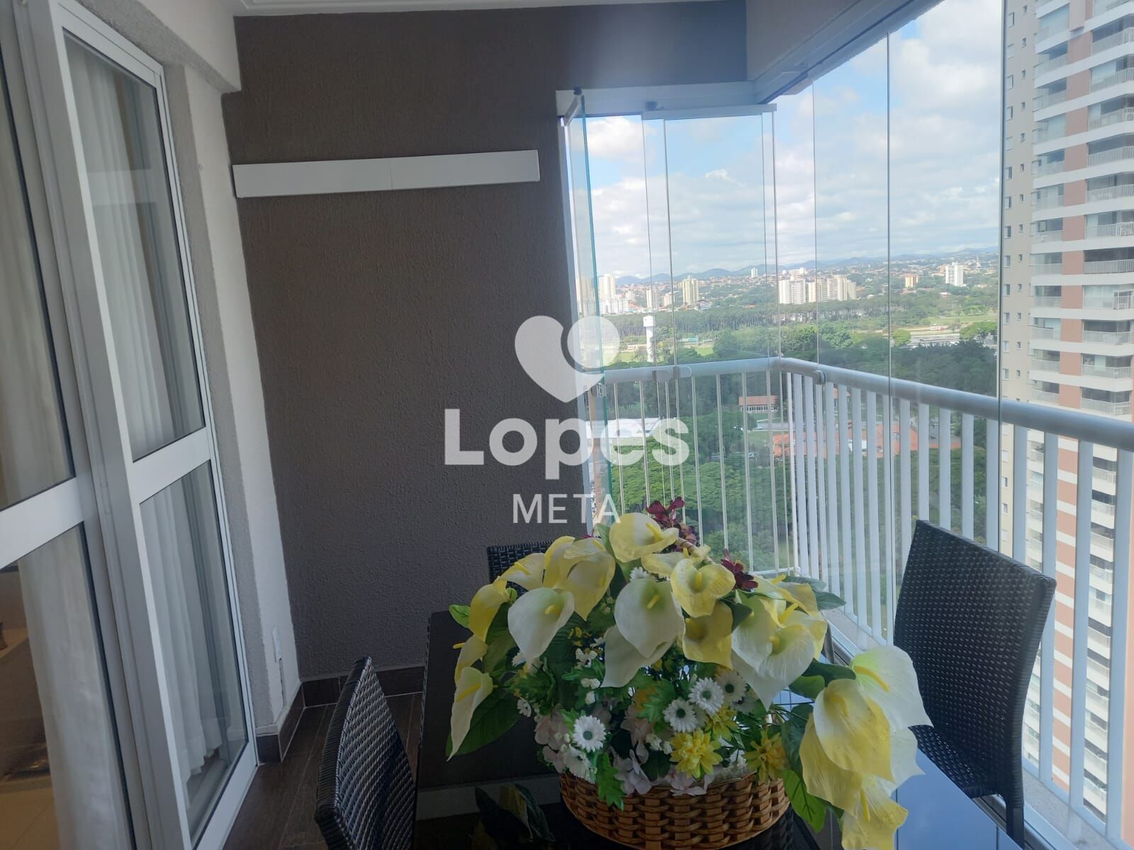 Apartamento para alugar com 2 quartos, 75m² - Foto 10
