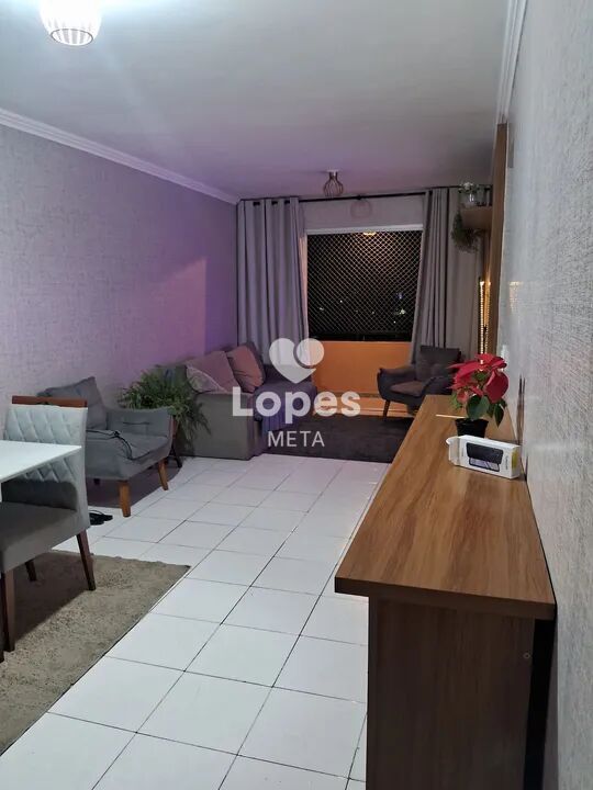 Apartamento à venda com 2 quartos, 70m² - Foto 3
