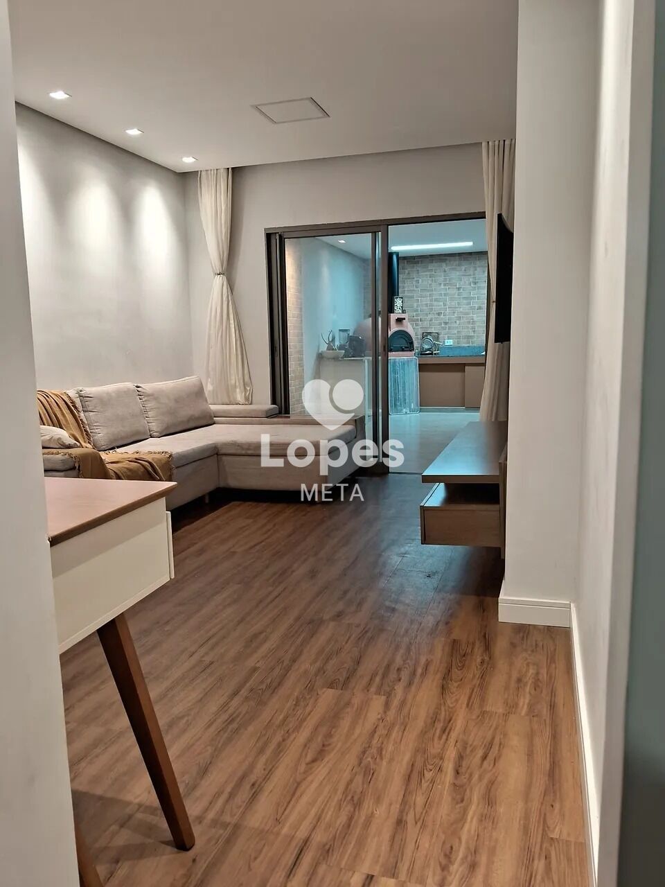 Casa à venda com 2 quartos, 90m² - Foto 1