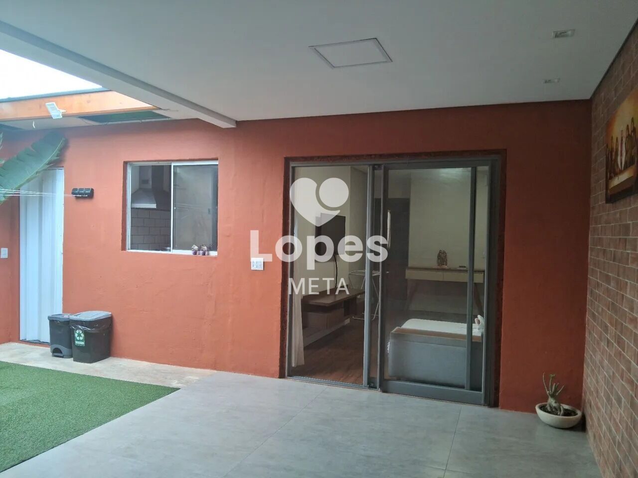 Casa à venda com 2 quartos, 90m² - Foto 4