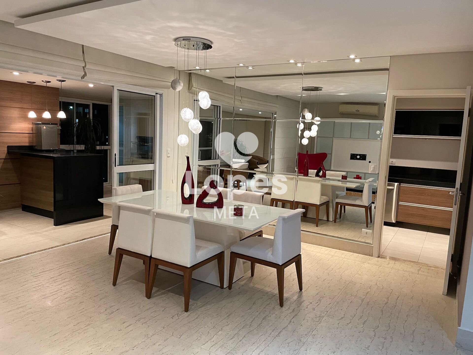 Apartamento à venda com 4 quartos, 183m² - Foto 1