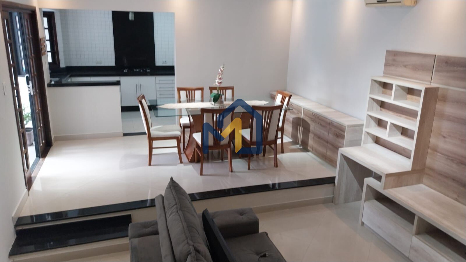 Casa, 3 quartos, 310 m² - Foto 1