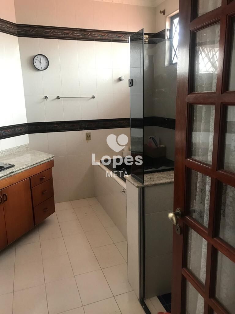 Casa à venda com 3 quartos, 360m² - Foto 23