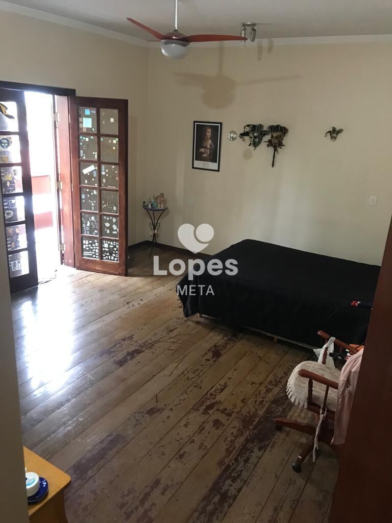 Casa à venda com 3 quartos, 360m² - Foto 15
