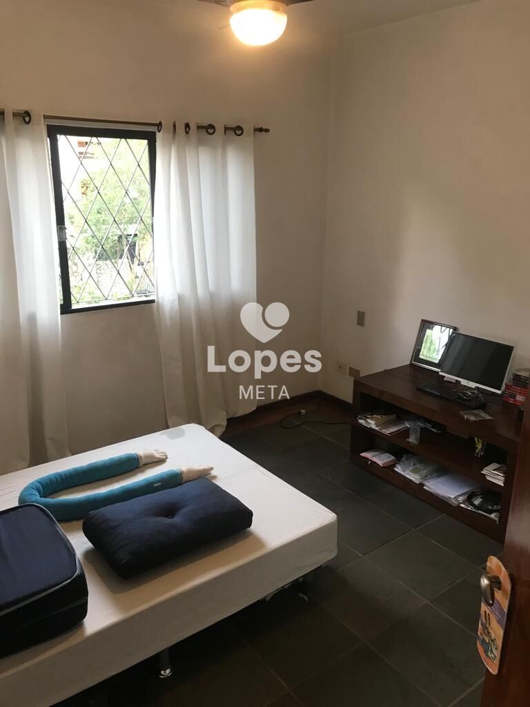 Casa à venda com 3 quartos, 360m² - Foto 18