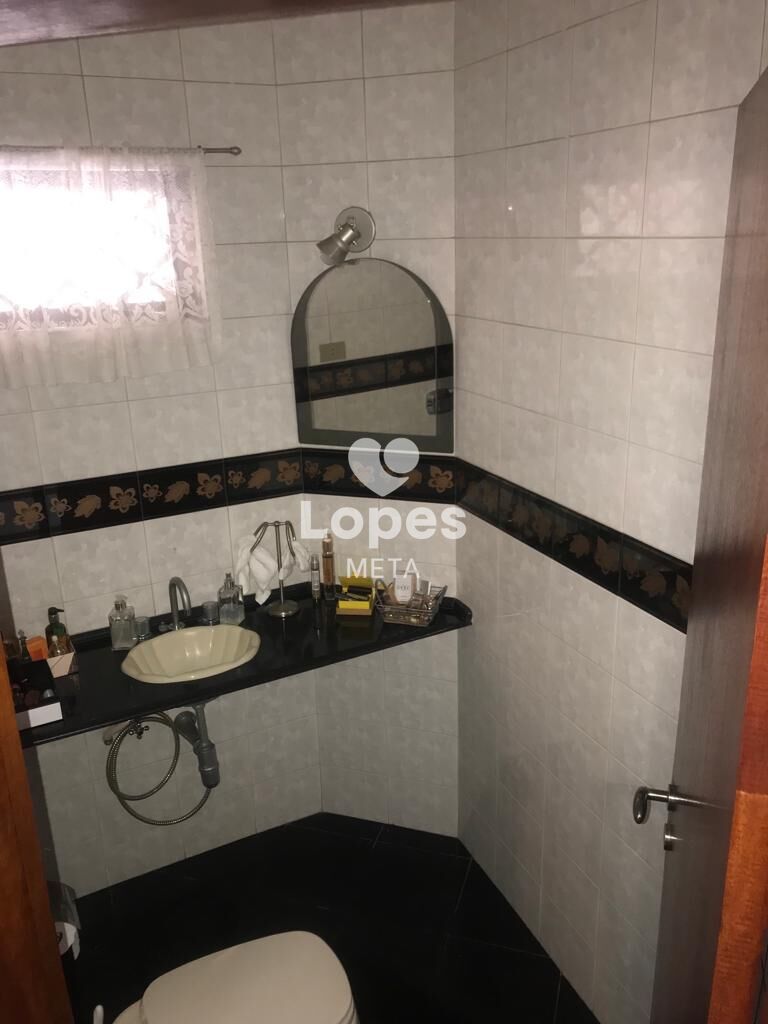 Casa à venda com 3 quartos, 360m² - Foto 13