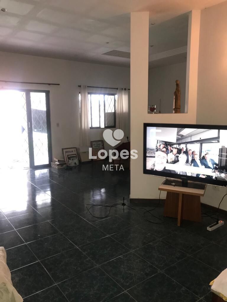 Casa à venda com 3 quartos, 360m² - Foto 26