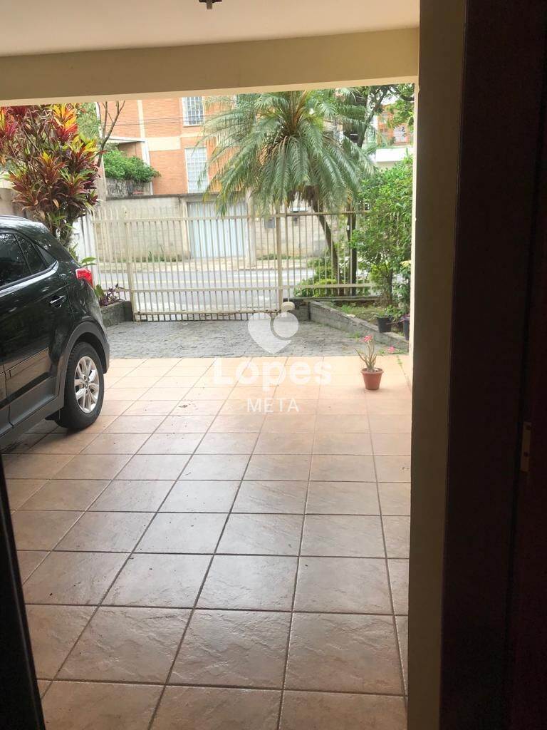 Casa à venda com 3 quartos, 360m² - Foto 31