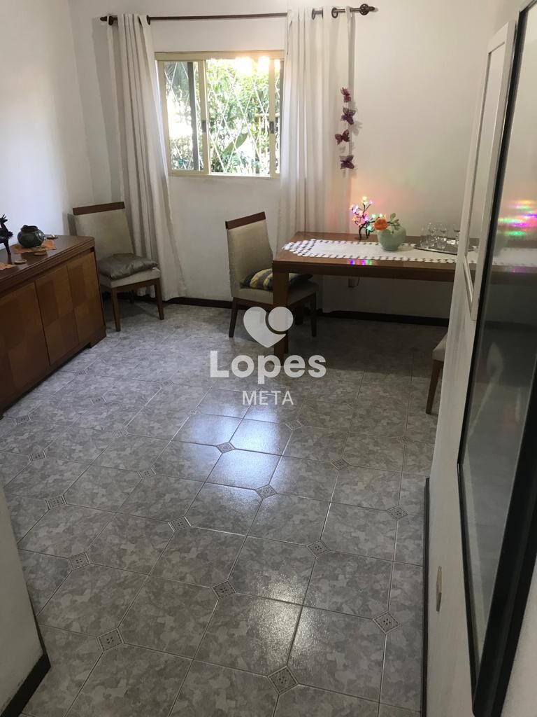 Casa à venda com 3 quartos, 360m² - Foto 8