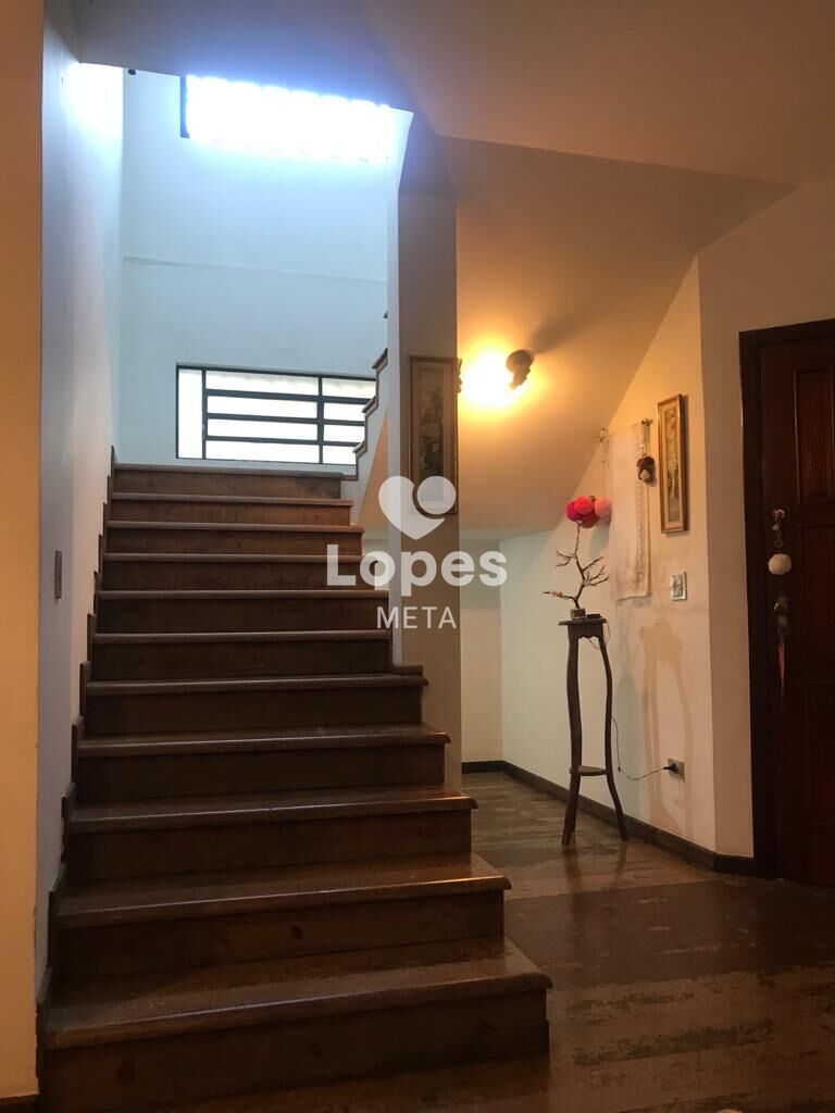 Casa à venda com 3 quartos, 360m² - Foto 11