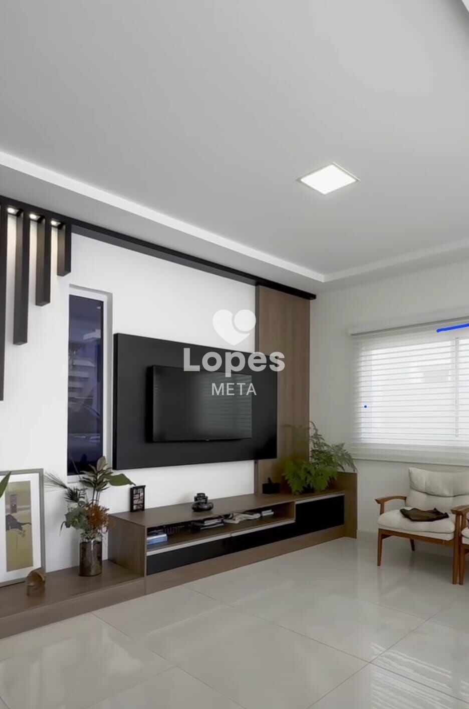 Casa à venda com 4 quartos, 270m² - Foto 2
