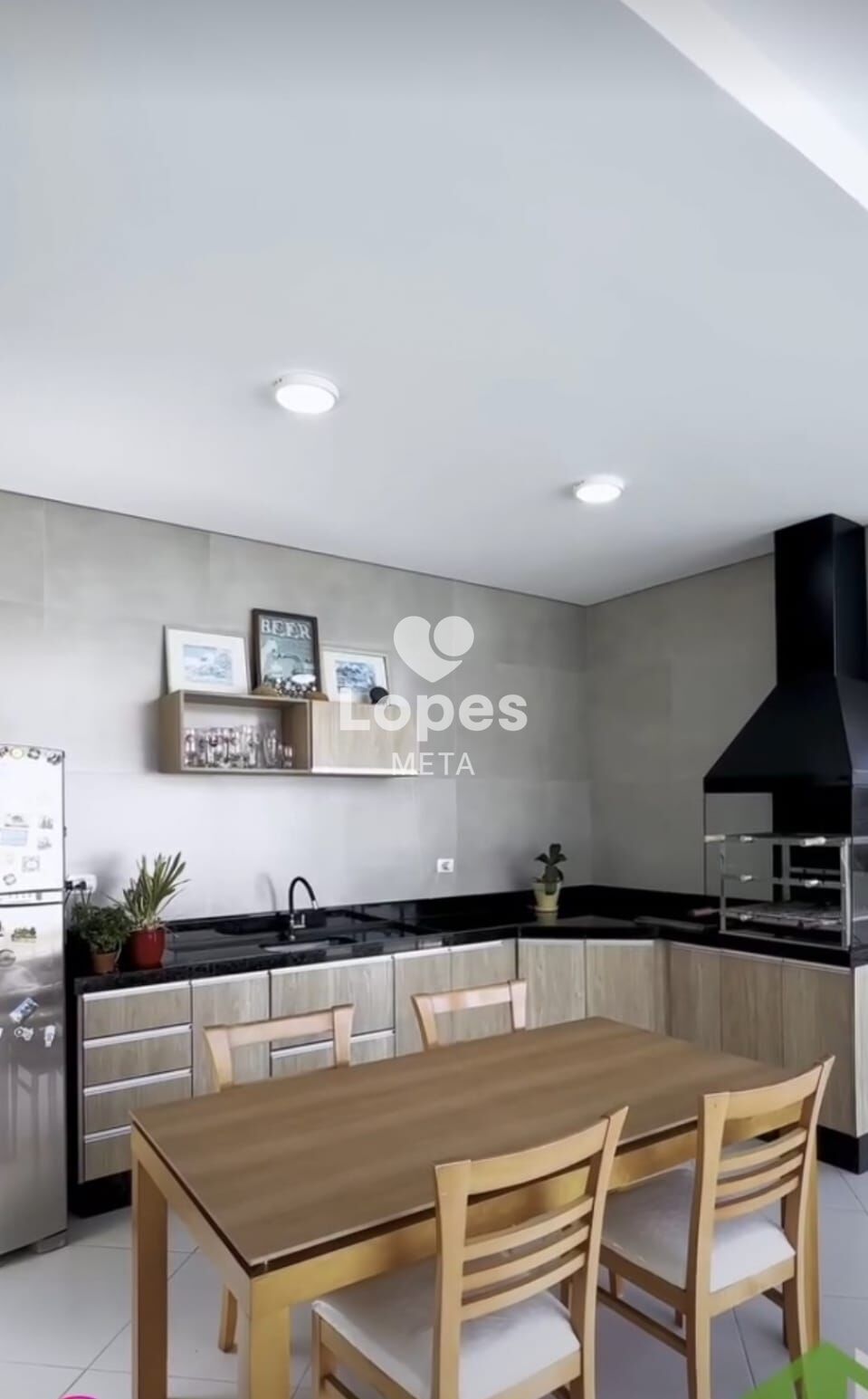 Casa à venda com 4 quartos, 270m² - Foto 9