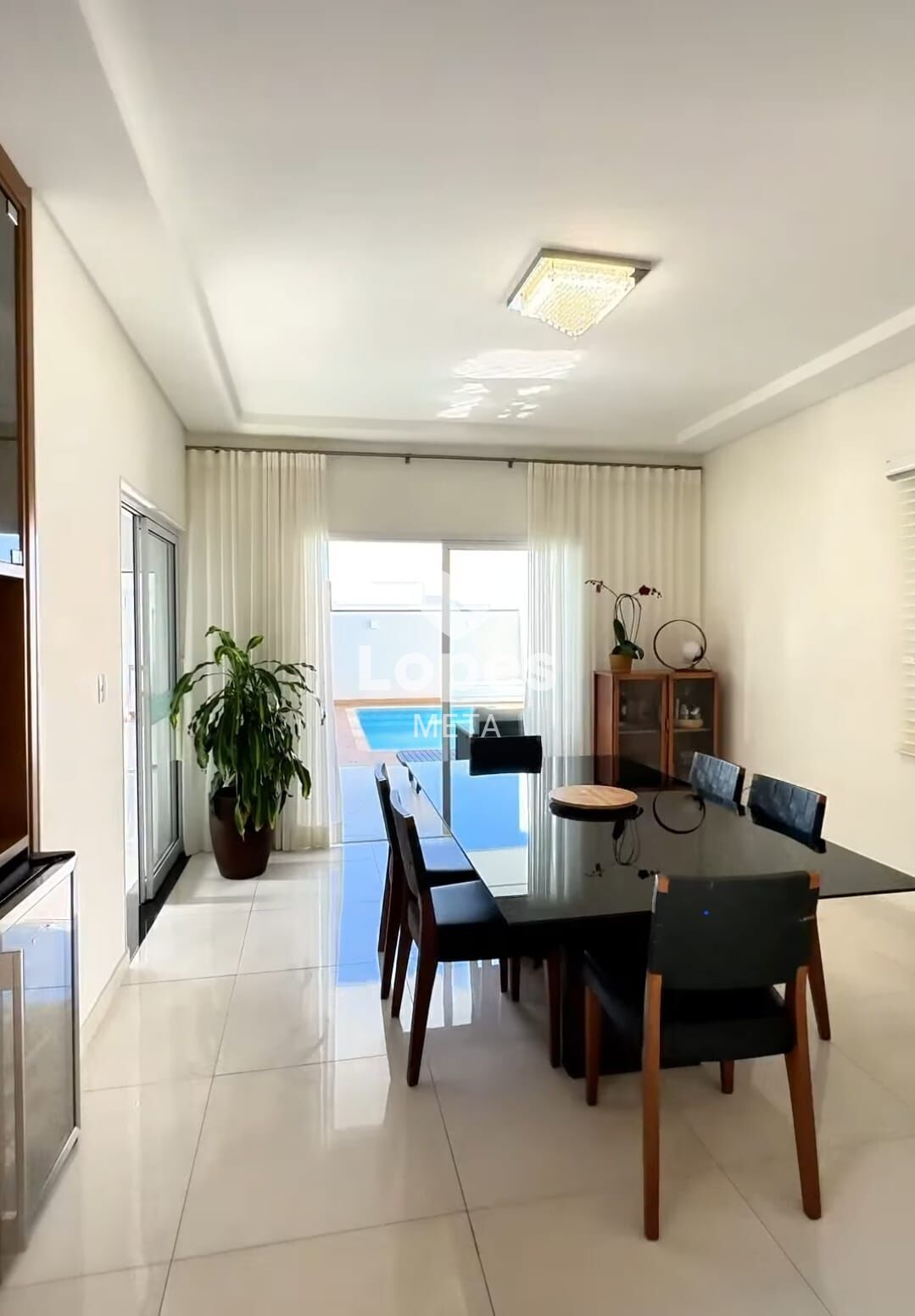 Casa à venda com 4 quartos, 270m² - Foto 3