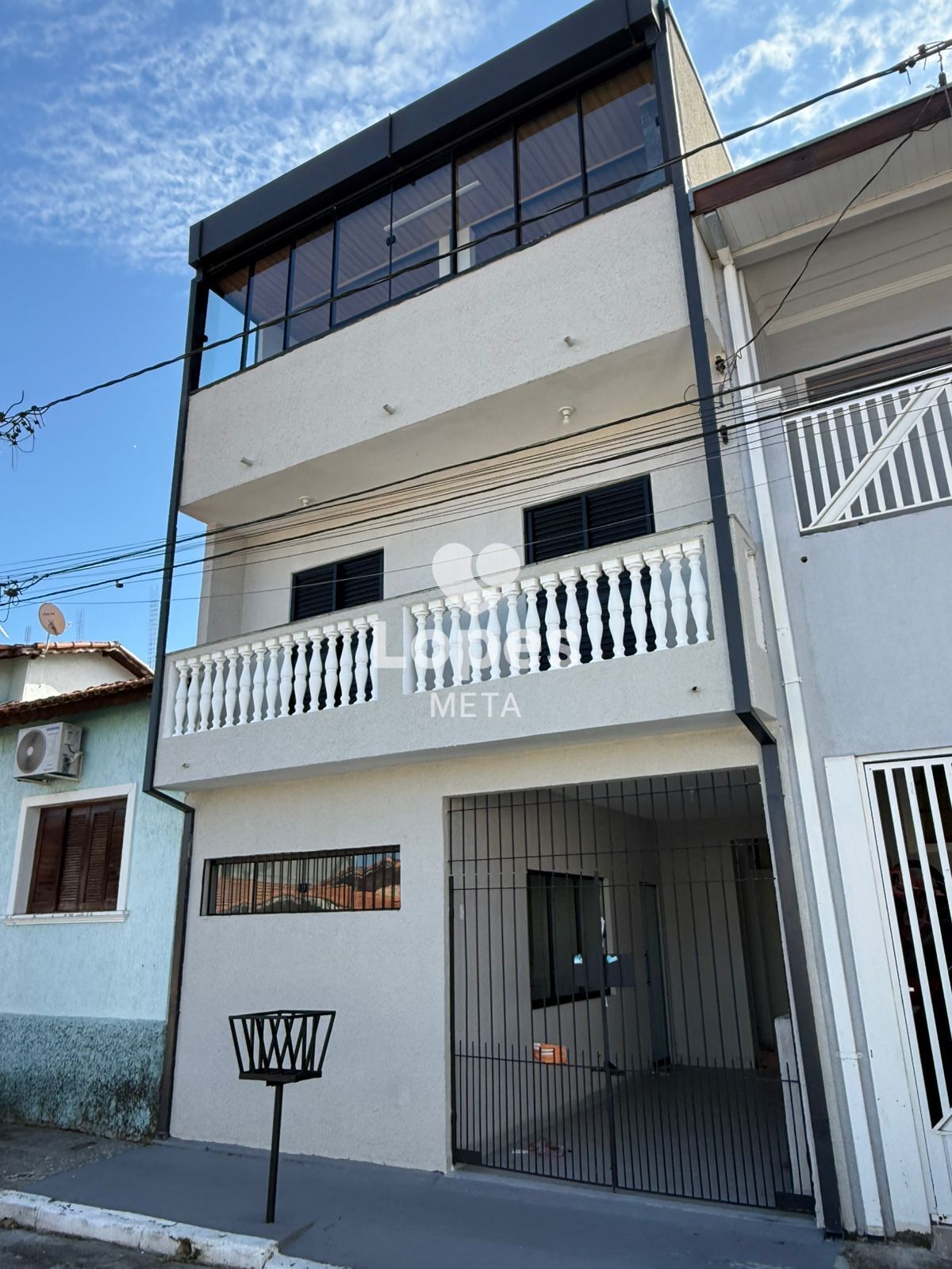 Casa à venda com 3 quartos, 169m² - Foto 2